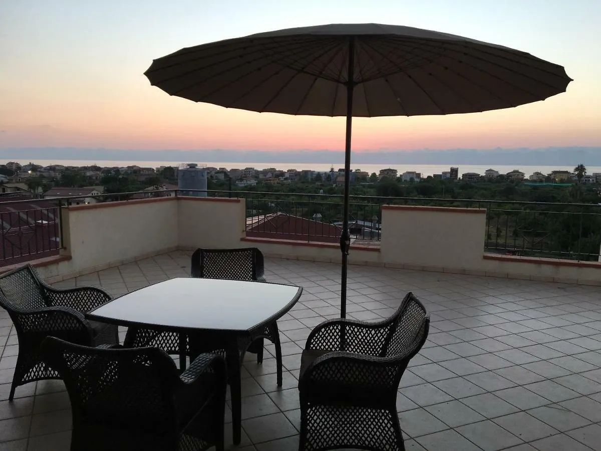Attico Panoramico A Pochi Passi Dal Mare Apartment Casa Cangemi 0*,  Italy