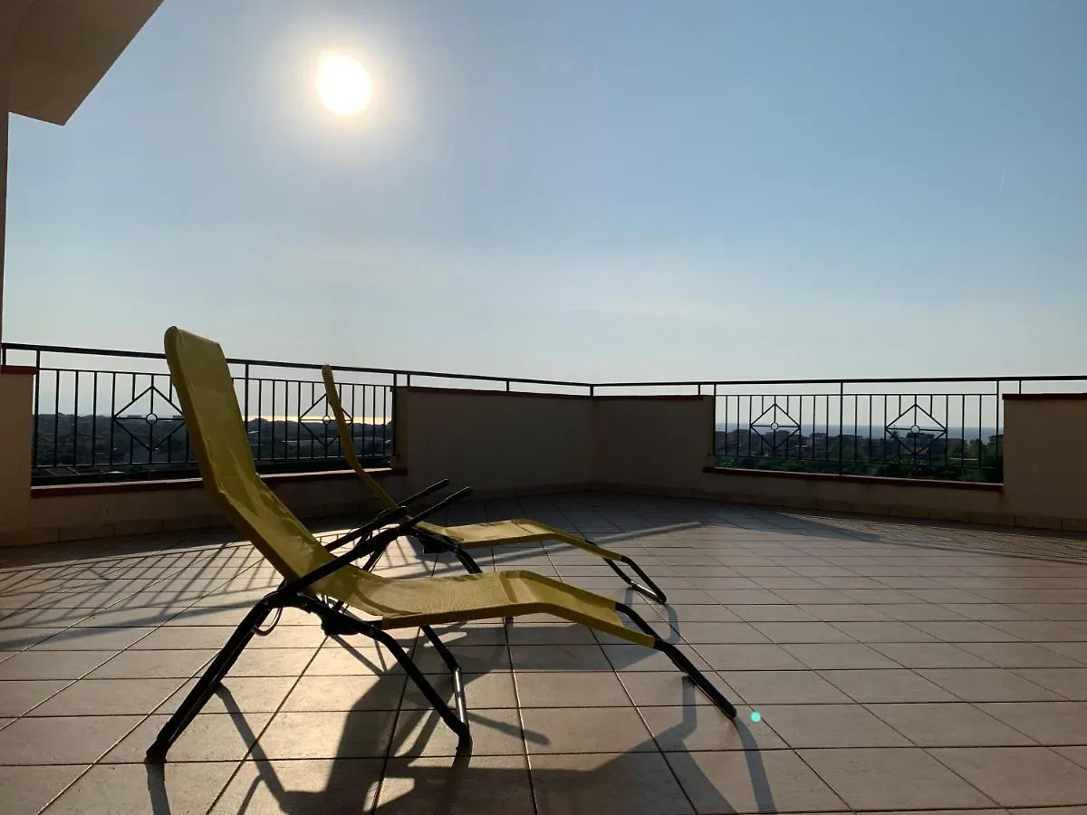 Attico Panoramico A Pochi Passi Dal Mare Apartment Casa Cangemi Italy